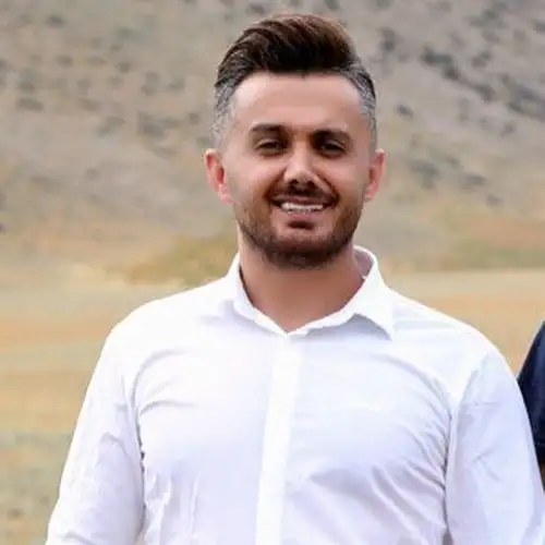 غریبه